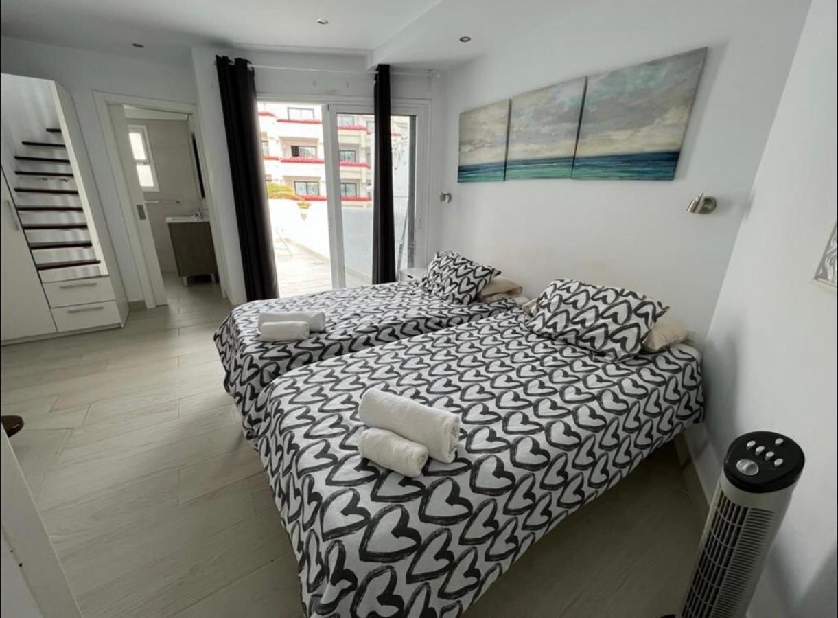 188 Las Tortugas Holiday Home By Sunkeyrents 아데제 외부 사진
